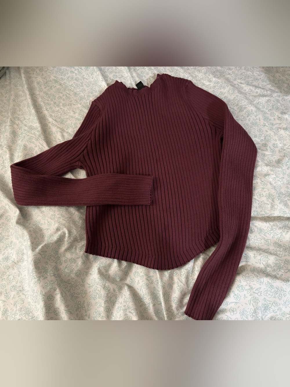 Windsor Ribbed Crewneck Sweater in Burgundy